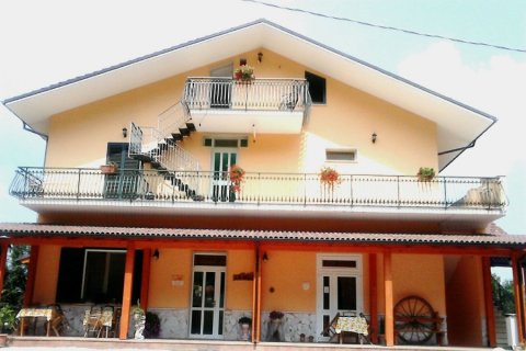 Agriturismo La Villa - Agri-residence per anziani